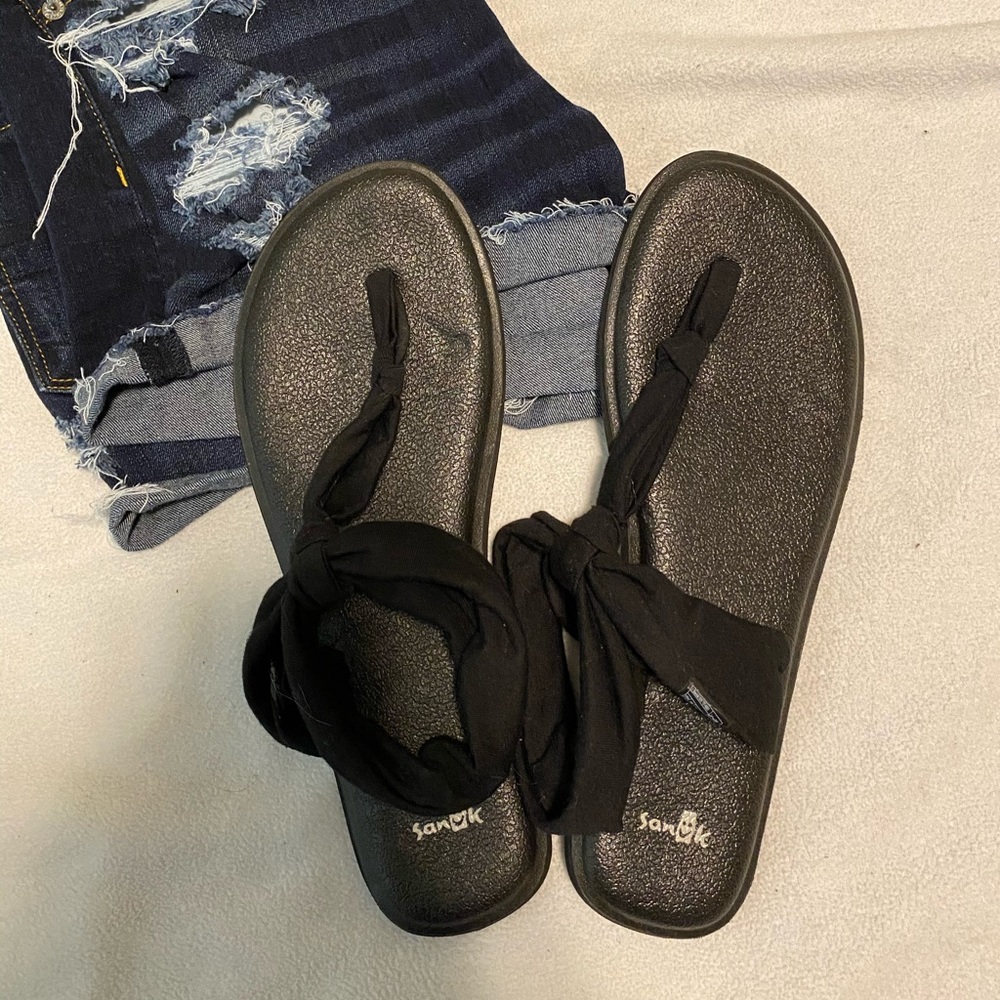 Sanuk Black Sandals